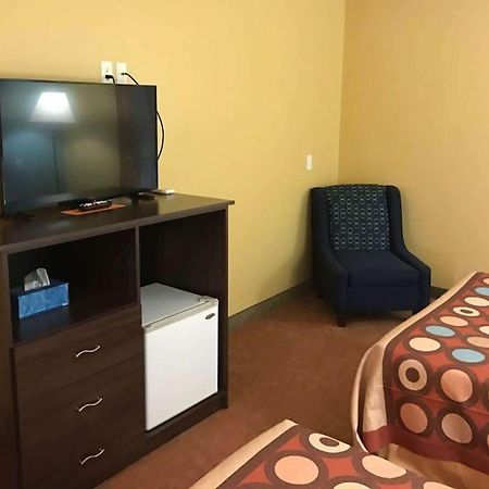 Super 8 By Wyndham Plover Stevens Point Area Exterior photo