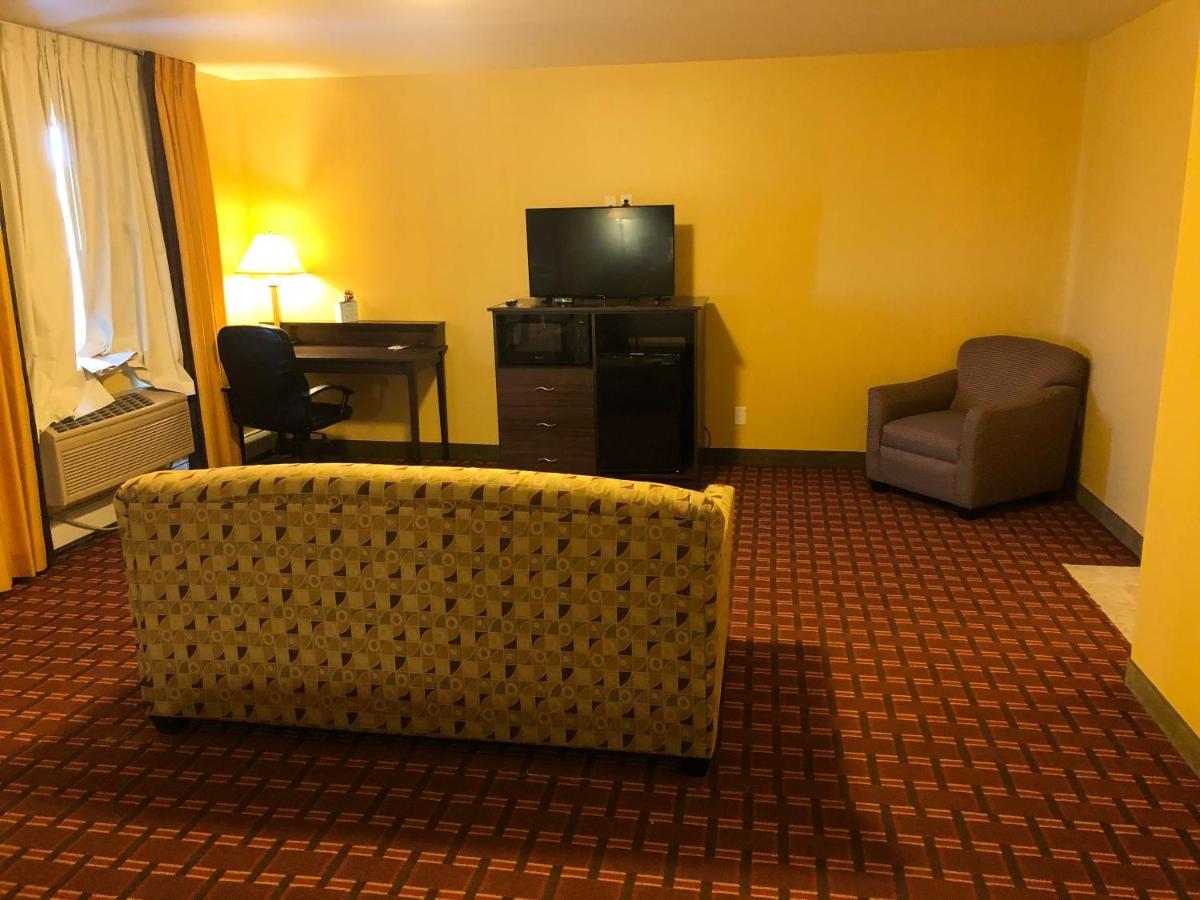 Super 8 By Wyndham Plover Stevens Point Area Exterior photo