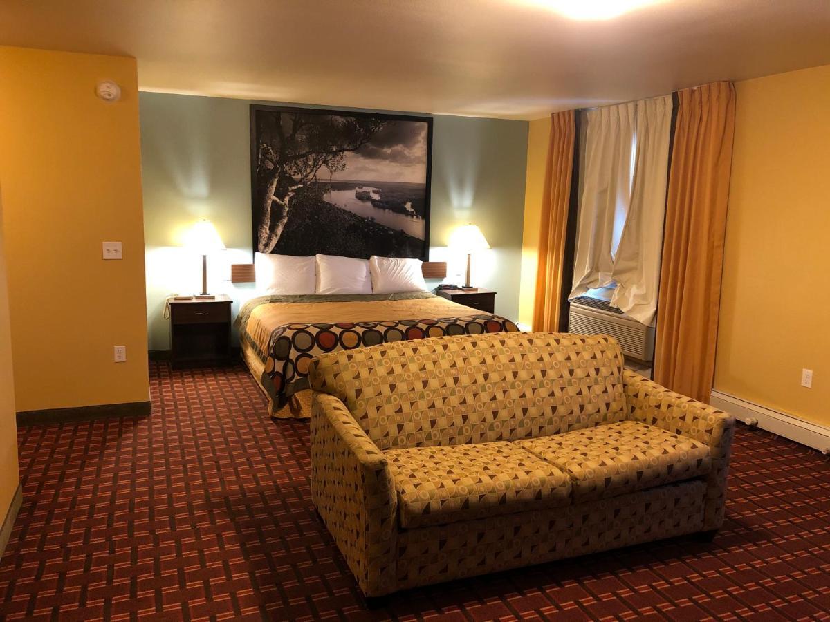 Super 8 By Wyndham Plover Stevens Point Area Exterior photo