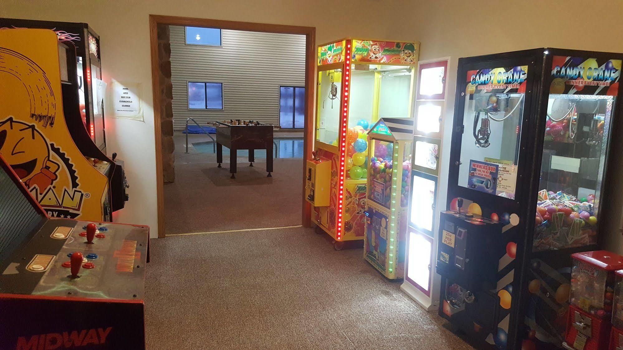 Super 8 By Wyndham Plover Stevens Point Area Exterior photo