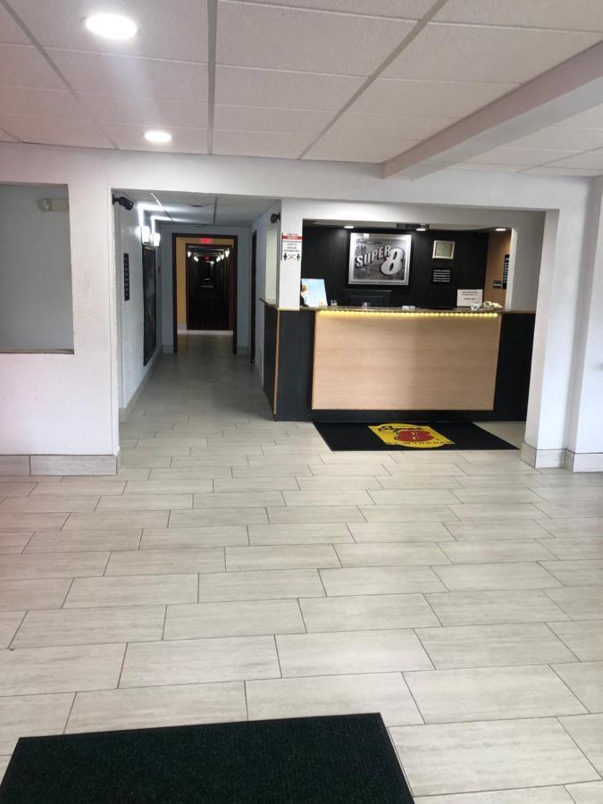 Super 8 By Wyndham Plover Stevens Point Area Exterior photo
